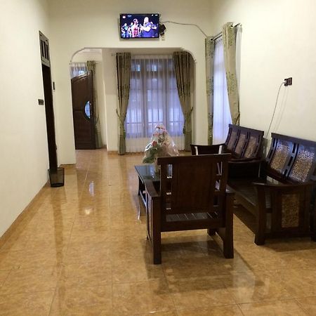 מאלאנג Shakila Guest House מראה חיצוני תמונה