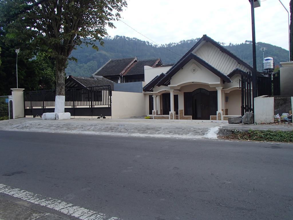מאלאנג Shakila Guest House מראה חיצוני תמונה