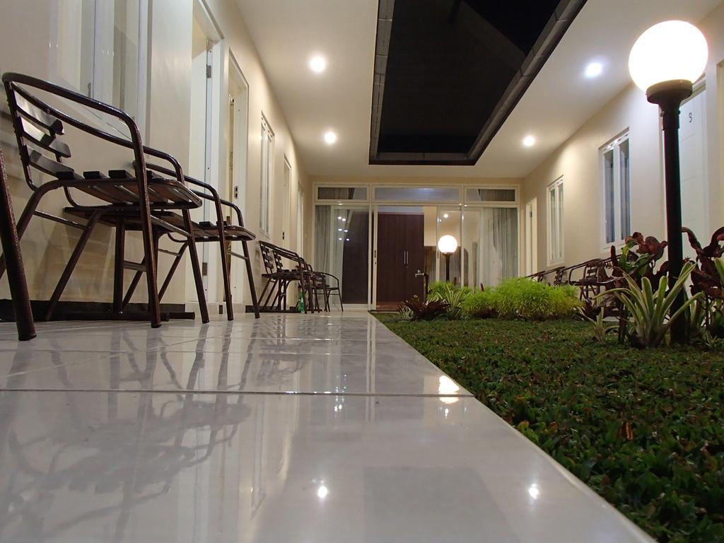 מאלאנג Shakila Guest House מראה חיצוני תמונה