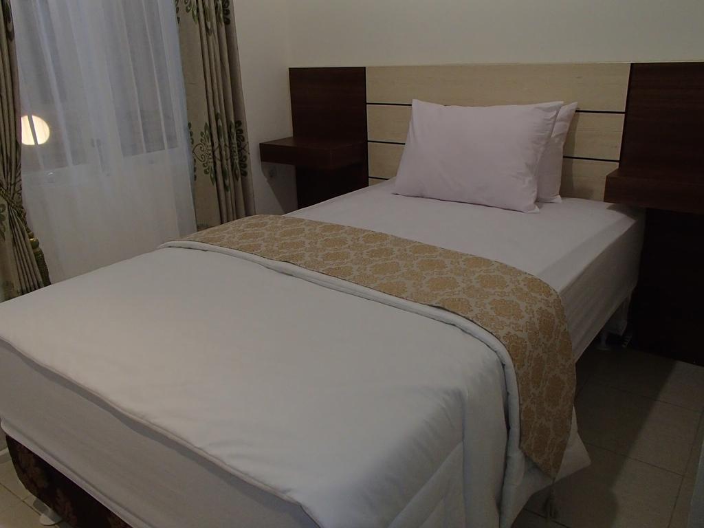 מאלאנג Shakila Guest House חדר תמונה